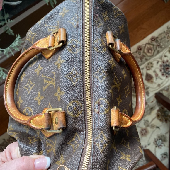 Louis Vuitton Speedy Handbag - Picture 13 of 16